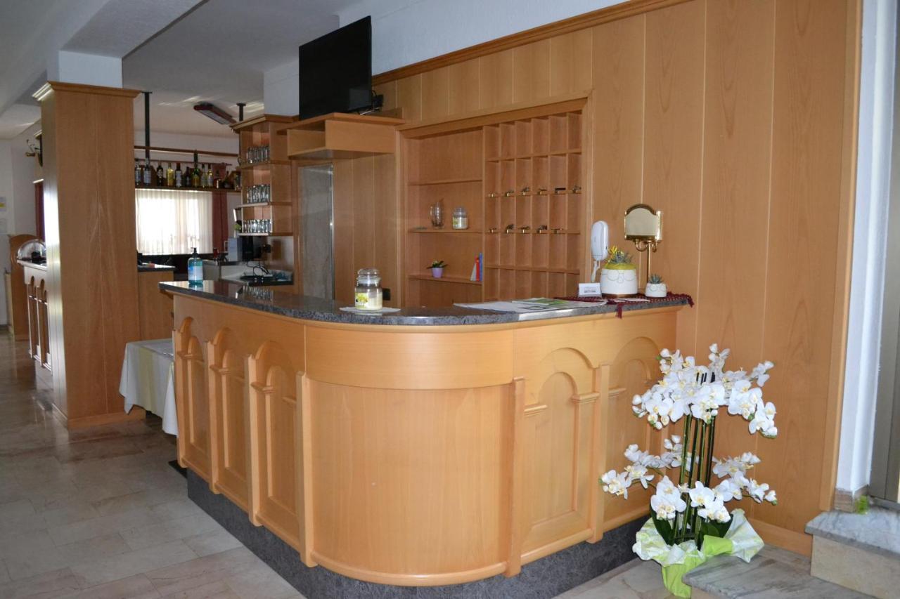Garni Anna Hotel Besenello Exterior photo